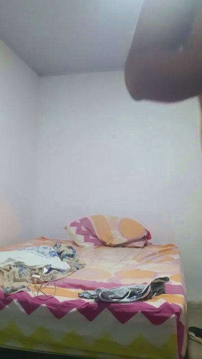 Elbuenon88 live cam on Cam4