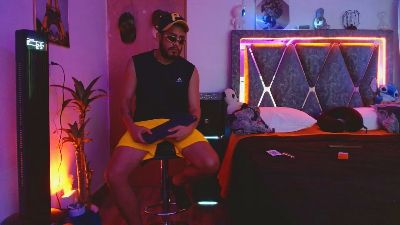 Elchino22xxl live cam on Cam4