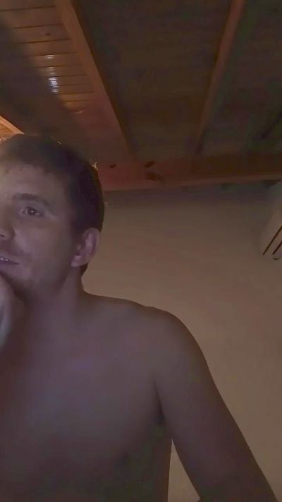 Elcolo94 live cam on Cam4