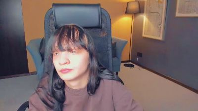 EldaEsten webcam