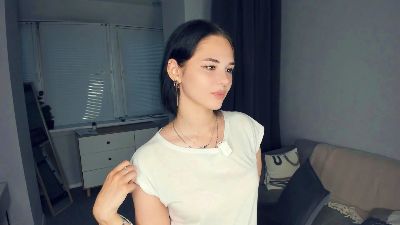 EleanoraMarton live cam on Cam4