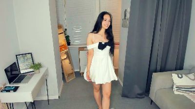 EleanoraMarton live cam on Cam4
