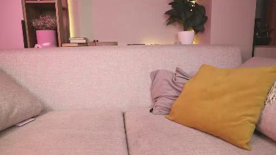 EleanoraMarton live cam on Cam4