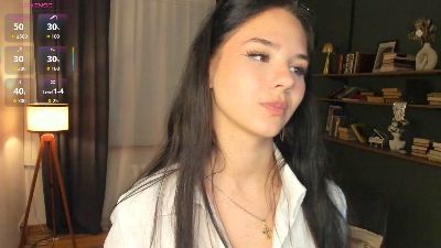 EleanoraMarton live cam on Cam4