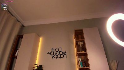 EleanoraMarton live cam on Cam4