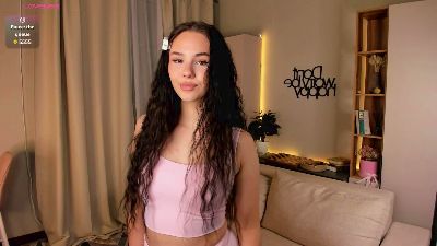 EleanoraMarton live cam on Cam4