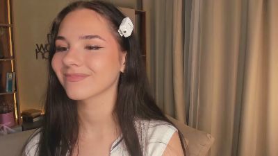 EleanoraMarton live cam on Cam4