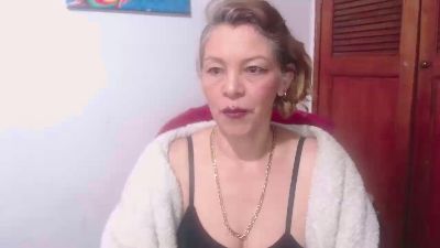 Elektra_momy live cam on Cam4