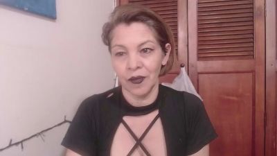 Elektra_momy live cam on Cam4
