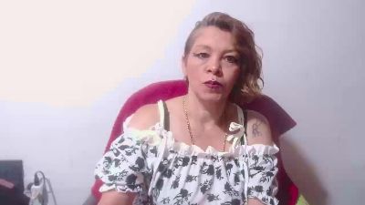 Elektra_momy live cam on Cam4