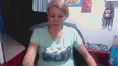 Elektra_momy live cam on Cam4