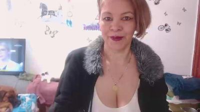 Elektra_momy live cam on Cam4