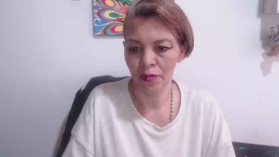 Elektra_momy live cam on Cam4