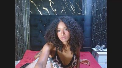 ElenaCartero live cam on Cam4