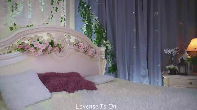 EleneCagey live cam on Cam4