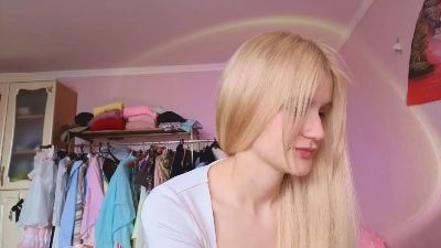 EleneLambie live cam on Cam4
