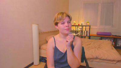 EleneRieffer live cam on Cam4
