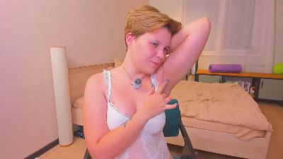 EleneRieffer live cam on Cam4