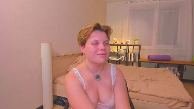 EleneRieffer live cam on Cam4