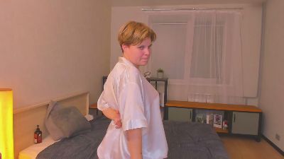 EleneRieffer live cam on Cam4