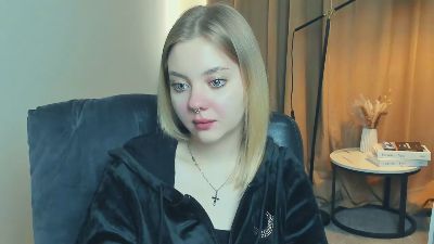 ElfriedaMcclees live cam on Cam4