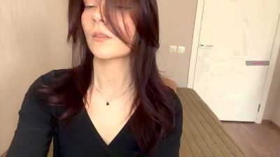 ElfriedeMahone live cam on Cam4