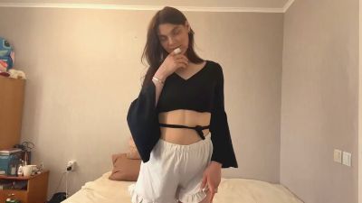 ElfriedeMahone live cam on Cam4