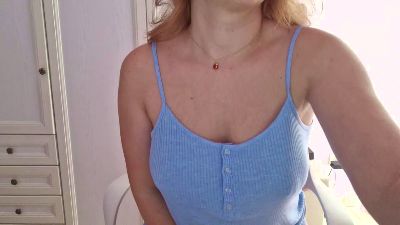Eli24love live cam on Cam4