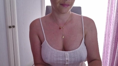 Eli24love live cam on Cam4