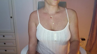 Eli24love live cam on Cam4
