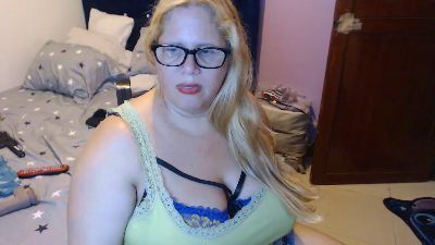 EliTaylor live cam on Cam4