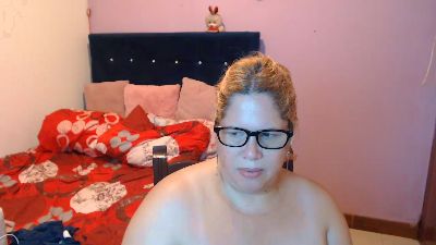 EliTaylor live cam on Cam4