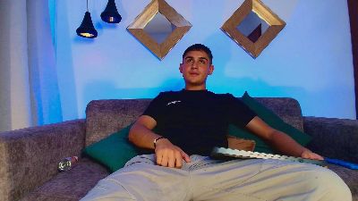 ElianCruz live cam on Cam4