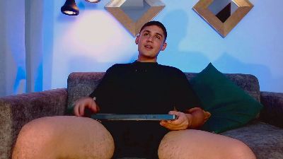 ElianCruz live cam on Cam4