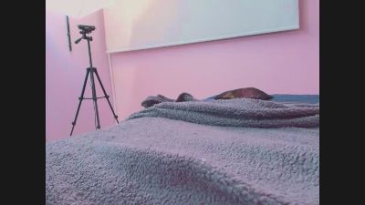 Elianna9 live cam on Cam4