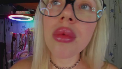 ElinOceanX live cam on Cam4