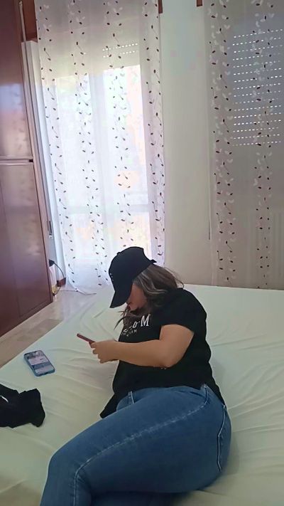 Elina94 live cam on Cam4