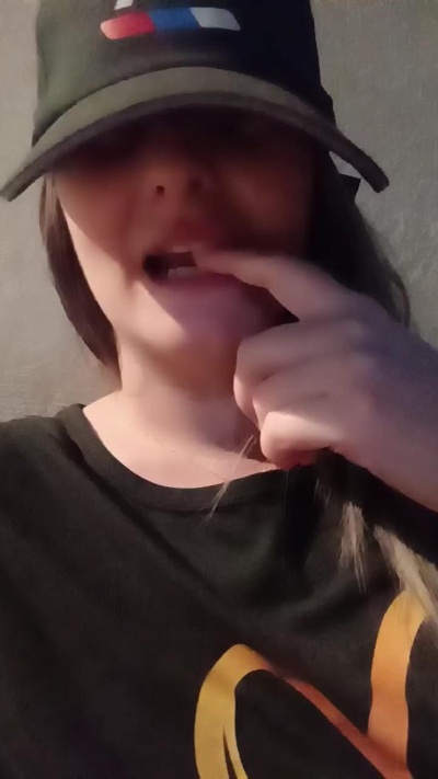 Elina94 live cam on Cam4
