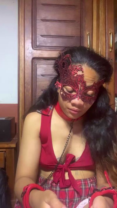 Elinah live cam on Cam4
