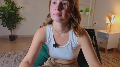 ElinorWaldram live cam on Cam4