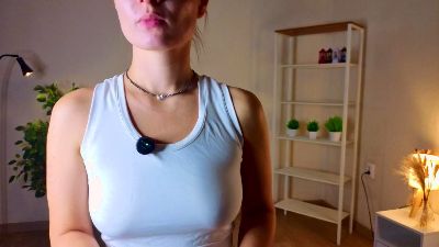 ElinorWaldram live cam on Cam4