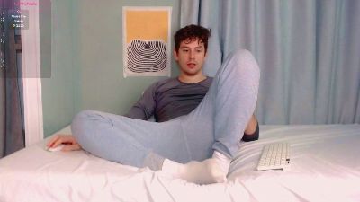 Elio_520 live cam on Cam4