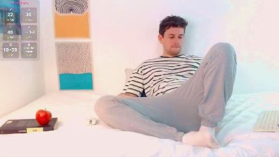 Elio_520 live cam on Cam4