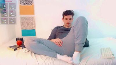 Elio_520 live cam on Cam4