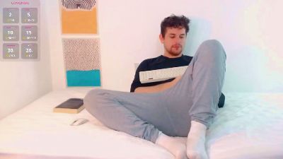 Elio_520 live cam on Cam4