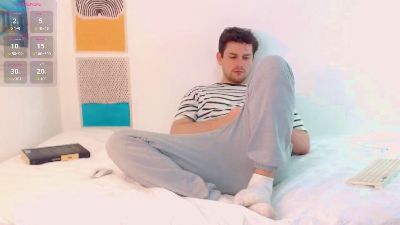 Elio_520 live cam on Cam4