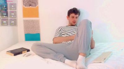 Elio_520 live cam on Cam4