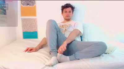 Elio_520 live cam on Cam4