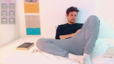 Elio_520 live cam on Cam4