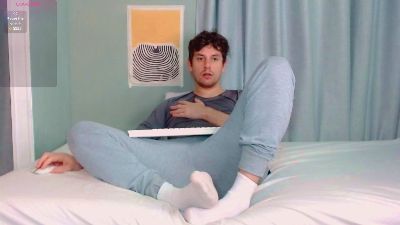 Elio_520 live cam on Cam4